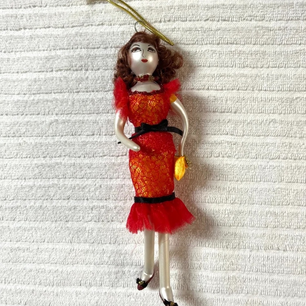De carlini glass Christmas ornament fancy elegant lady red hair red dress